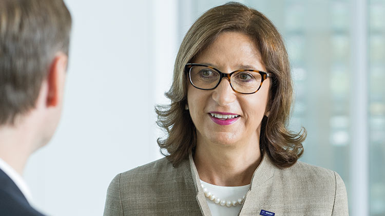 Margret Suckale, Vorstandsmitglied der BASF SE (Foto)